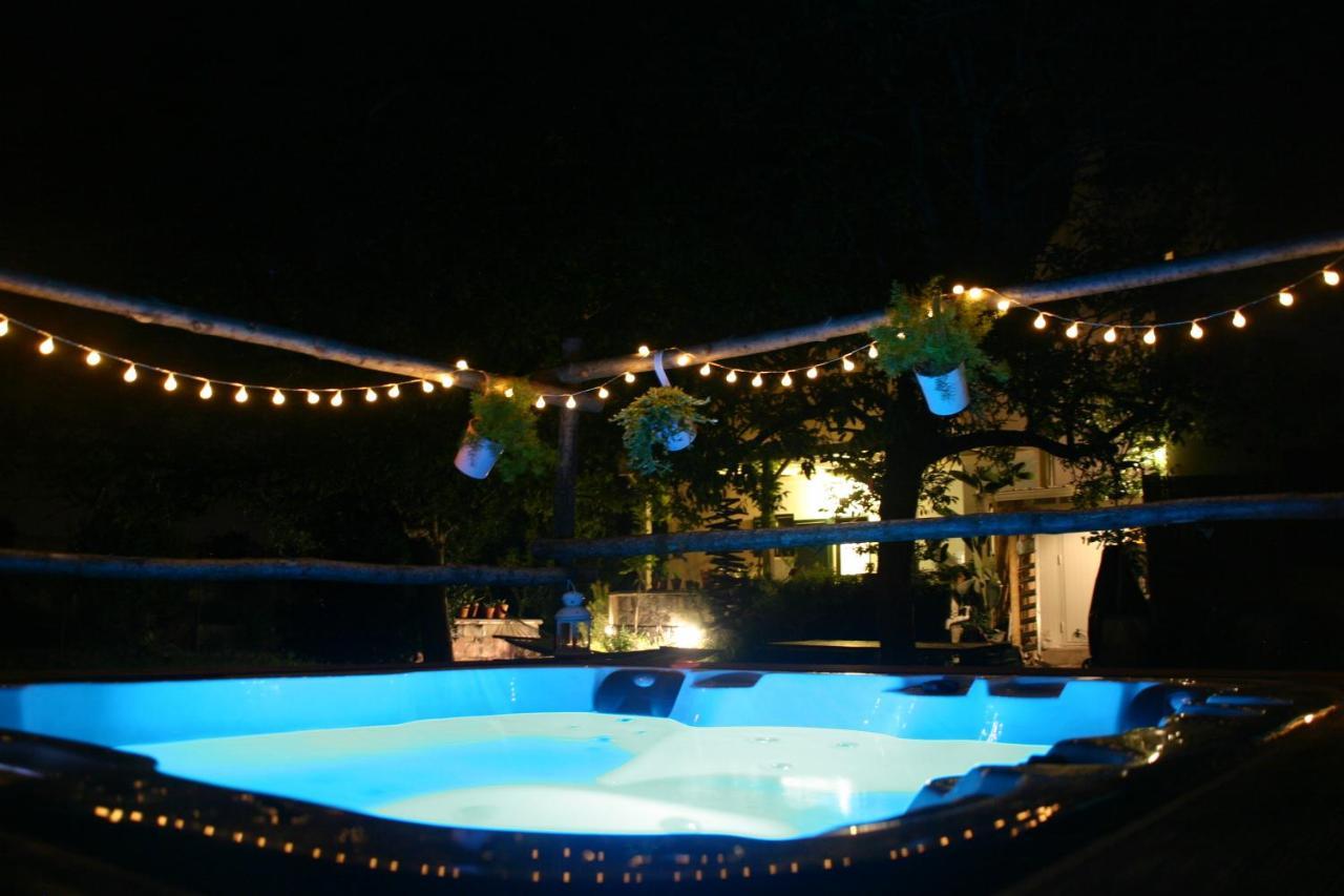 Bed and Breakfast I Fichi Bianchi Cutrofiano Exterior foto